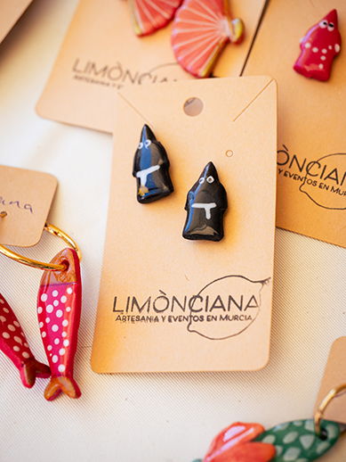 Kit de pins de nazarenos – Procesión del Silencio - Imagen 3